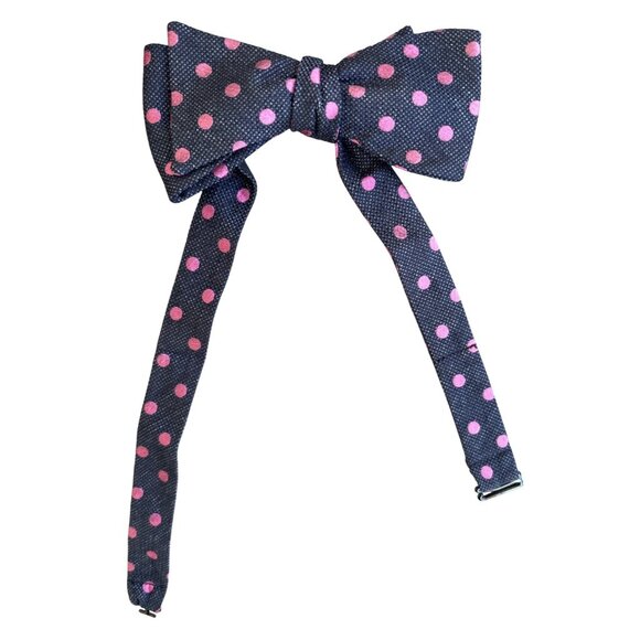 Ted Baker Bowtie Textured 100% Silk Classic Polka Dot Navy Pink Adjustable EUC - Picture 1 of 9